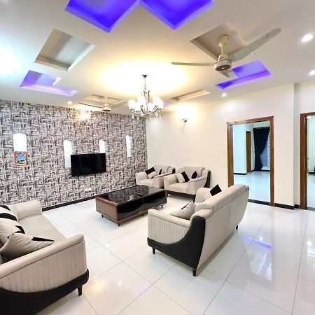 Luxury Apartment Rentals اسلام اباد المظهر الخارجي الصورة