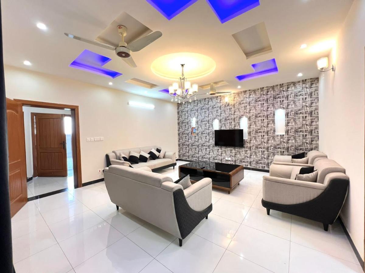 Luxury Apartment Rentals اسلام اباد المظهر الخارجي الصورة