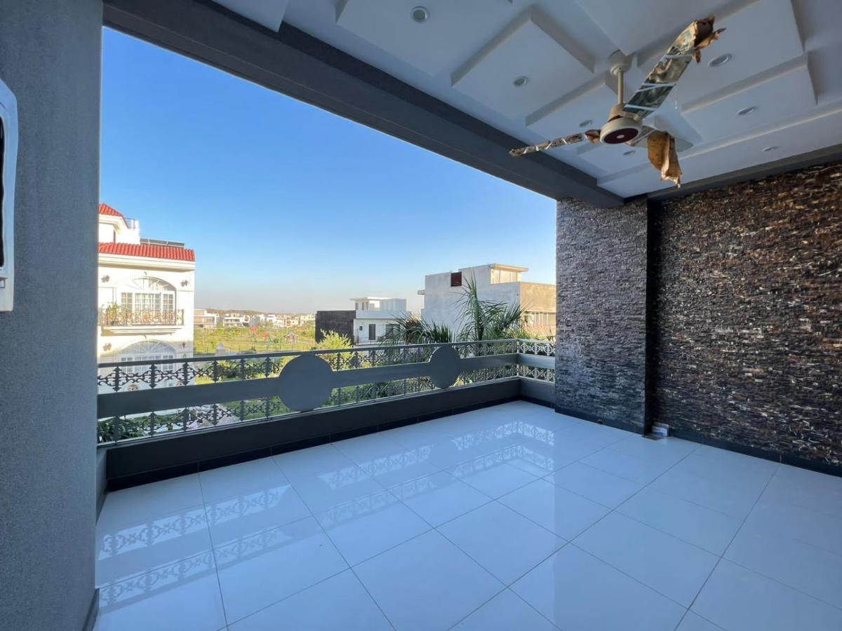 Luxury Apartment Rentals اسلام اباد المظهر الخارجي الصورة