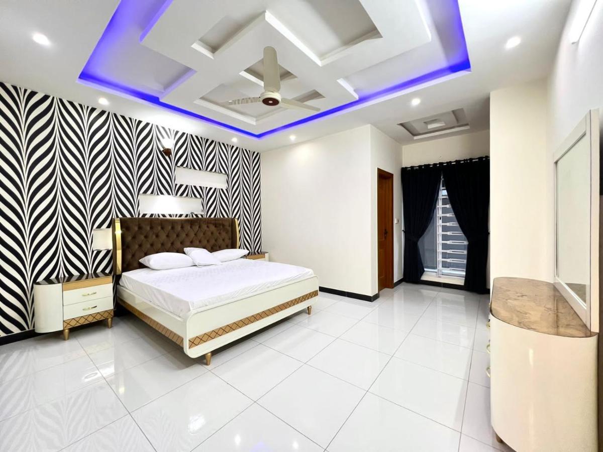 Luxury Apartment Rentals اسلام اباد المظهر الخارجي الصورة