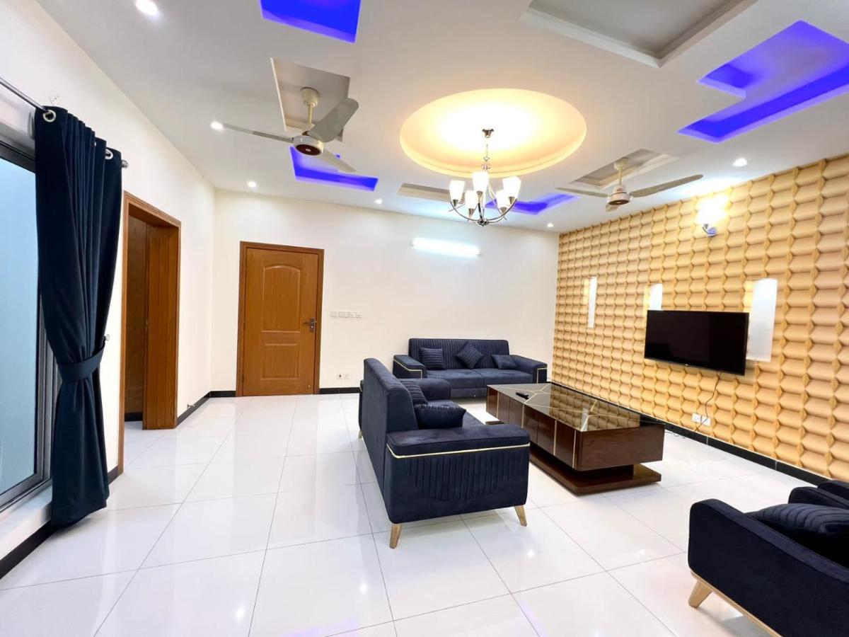 Luxury Apartment Rentals اسلام اباد المظهر الخارجي الصورة