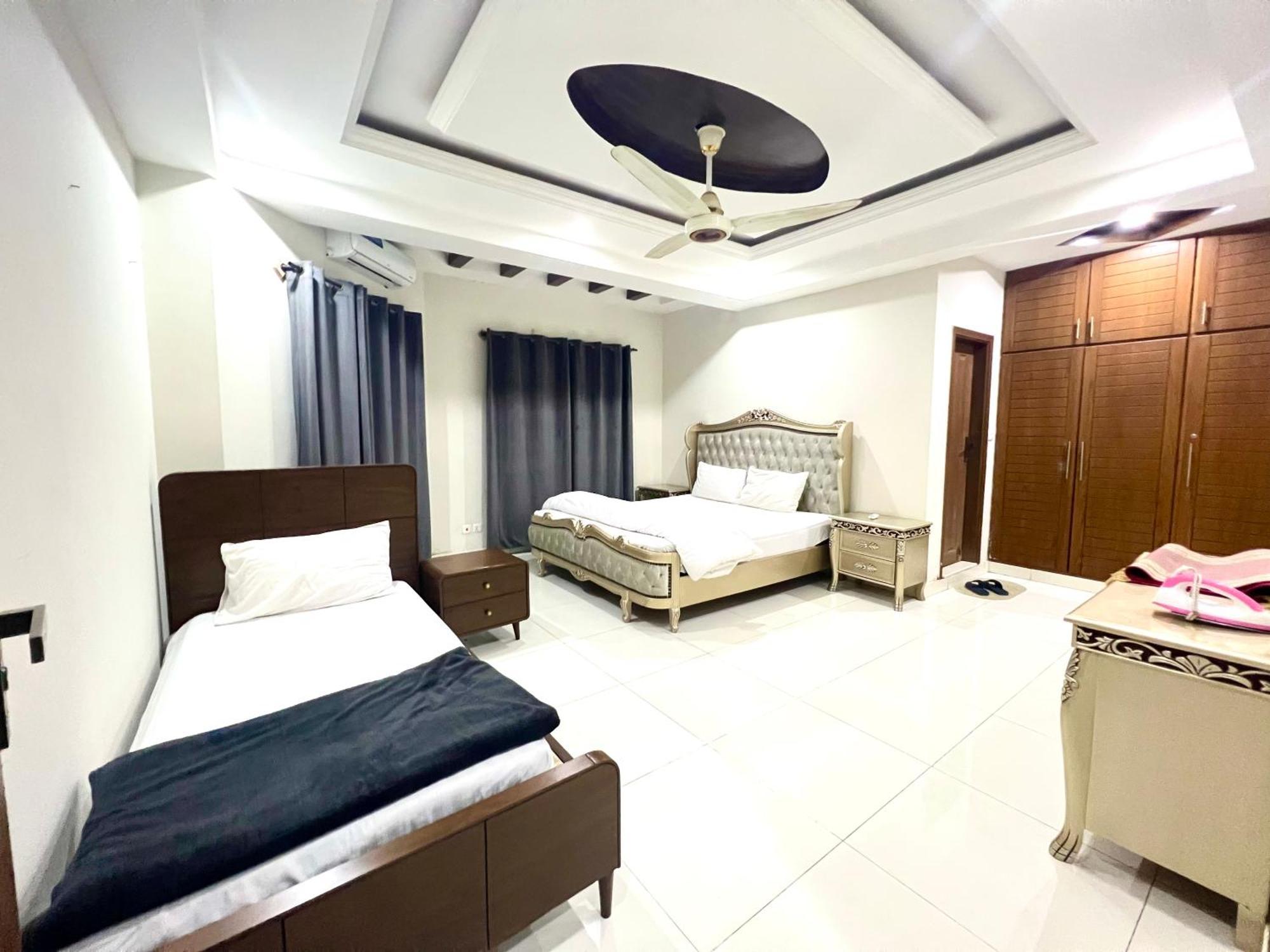 Luxury Apartment Rentals اسلام اباد المظهر الخارجي الصورة